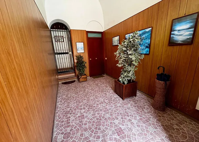 Pindemonte Pomelia Konukevi Palermo