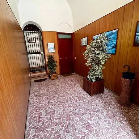 Pindemonte Pomelia Πανσιόν Παλέρμο