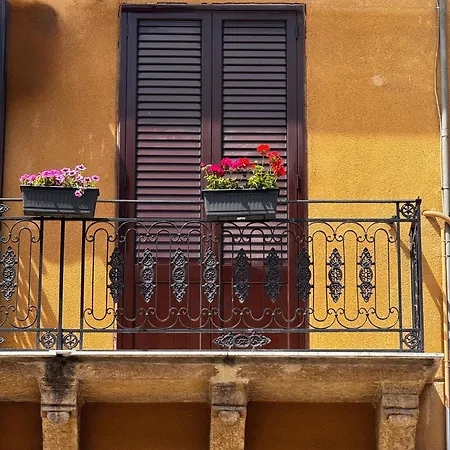 Pindemonte Pomelia 4* Palermo