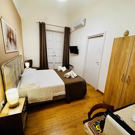 Pindemonte Pomelia Penzion Palermo