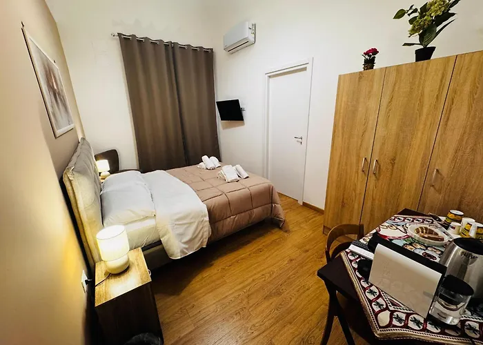 Pindemonte Pomelia 게스트하우스 4*